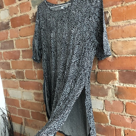 Long floral old navy tee - Picture 3 of 5